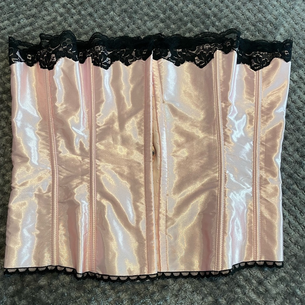 Lace-up corset main image 1
